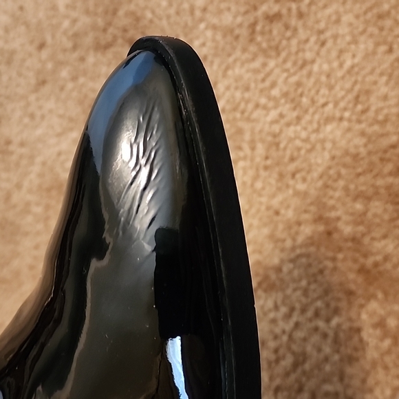 Gianvito Rossi Patent Leather Booties - Picture 3 of 16